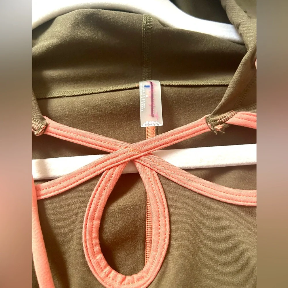 Free People Movement Sweatshirt Olive green NWOT - Picture 6 of 7